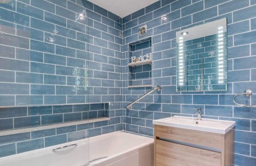 Mynytho Ski Chalet | Gorwel in the beautiful Pwllheli