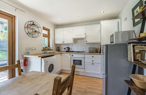Ffestiniog Cottage | GORWEL, pet friendly, with a garden in Llan Ffestiniog