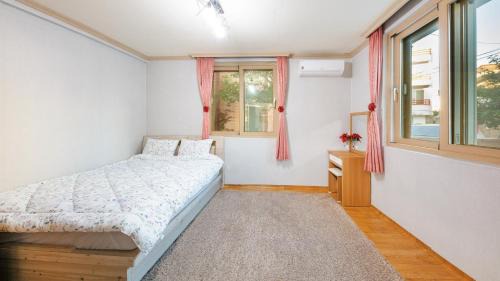 Toseong House | Goseong Gamnamu Pension