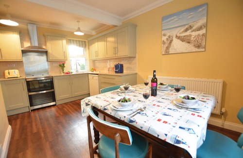 Aldeburgh Cottage | GOSFIELD COTTAGE, ALDEBURGH, pet friendly in Aldeburgh