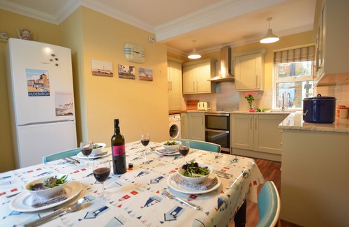 Aldeburgh Cottage | GOSFIELD COTTAGE, ALDEBURGH, pet friendly in Aldeburgh