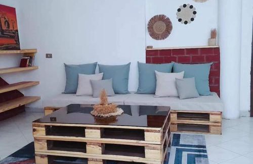 Ambohibao House | Goshen City