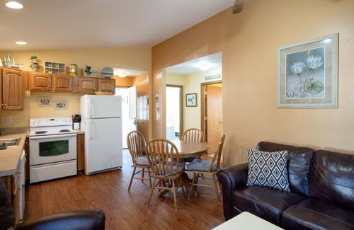 Saugatuck Cottage | Goshorn Lake Resort Cottage #9