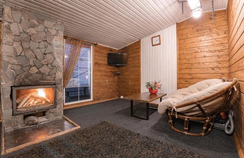 Petropavlovsk-Kamchatskiy Resort | Gostevye Domiki Derevenka