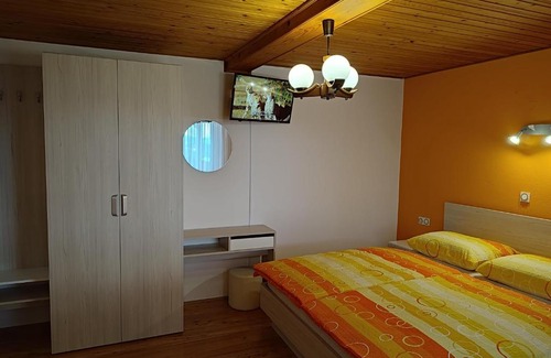 Gorenja vas-Poljane House | Gostilna Pension Blegoš