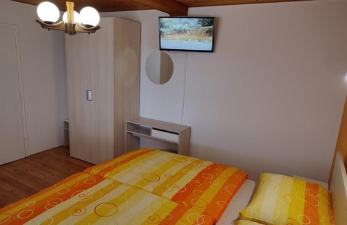 Gorenja vas-Poljane House | Gostilna Pension Blegoš