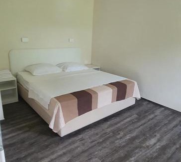 Slovenska Bistrica House | Gostilna s prenočišči Pri Janezu