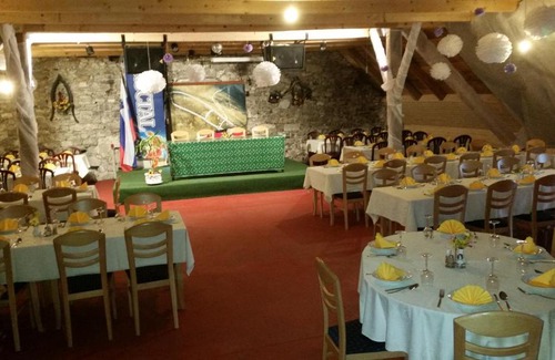 Predjama House | Gostilna Stara Pošta