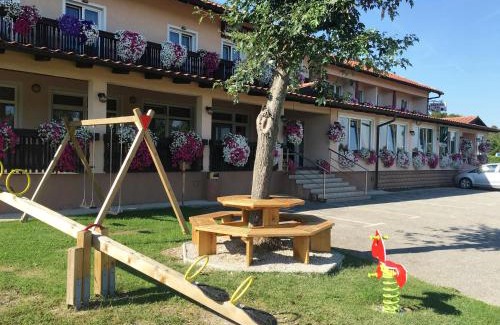 Spodnja Polskava House | Gostisce Golob