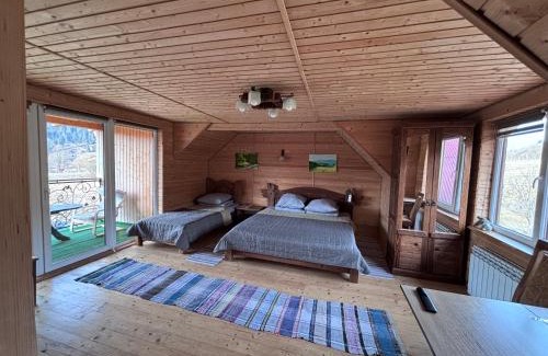 Izki House | Gostynna Rodyna