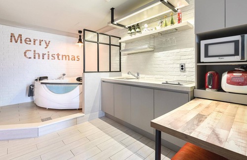 Toseong House | Gosung Christmas Pension