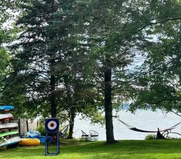Algoma District House | Goulais Bay Guesthouse
