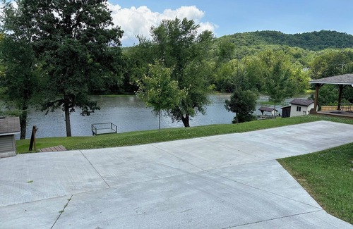 Ronceverte House | Gound level and private home with 142 feet of river front access.