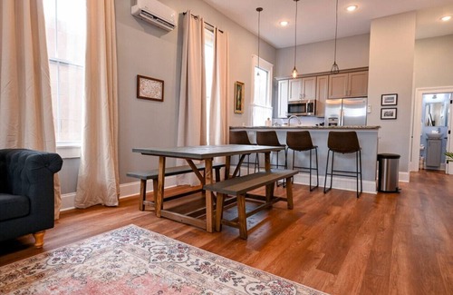 New Orleans Apartment | Governors Apartment Across from French Quarter Historic Getaways