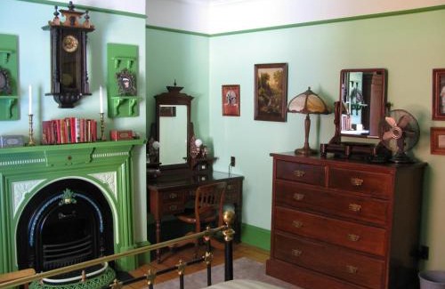 Downtown St. John's Bed & Breakfast | Gower Manor Historic Bed & Breakfast