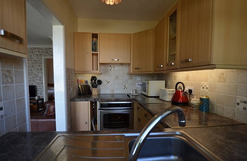 Oxwich Ski Chalet | Gower, Oxwich, Amazing Views, Sleeps 4
