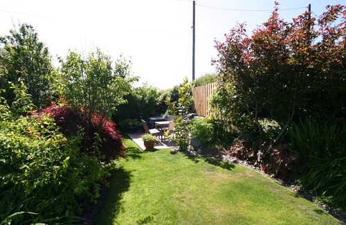 Crynant House | Gower Rhossili sleeps 12. Seaside, holiday home with large garden.