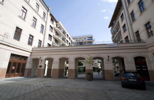 Erzsebetvaros Apartment | Gozsdu Spacious Apartment