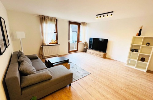 Uhingen Apartment | Gp03 - Ferienwohnung mit Balkon in Göppingen, 78 qm, 3,5 Zimmer, Max. 4 Personen