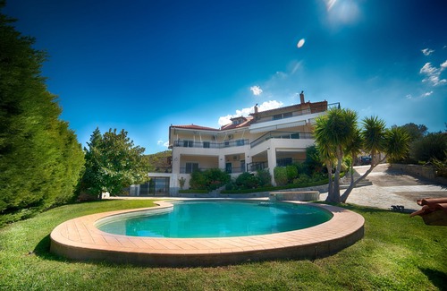Limni Vouliagmenis Apartment | Our Dream House a Deluxe Apartment for your vacation near ATHENS (ΑΜΑ 2729535)