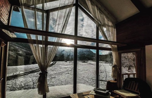 Foca Cabin | Grab Cabin