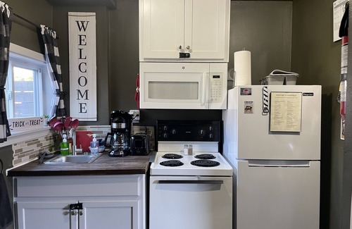 Charlotte Park Apartment | Grab-n-Go Breakfast @ The Guesthouse Nashville