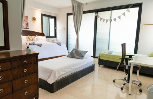 Holon House | Grace Holon Villa & Pool