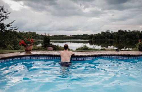 Chatsworth House | Grace House - an elegant retreat on a private lake. Swimming pool. Five bedrooms