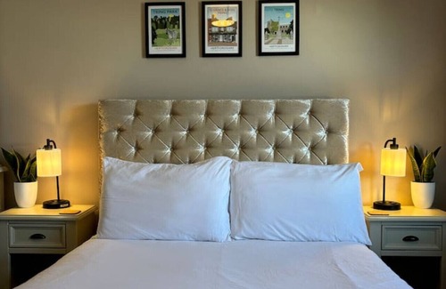 Tring House | Grace's Guesthouse Room 4