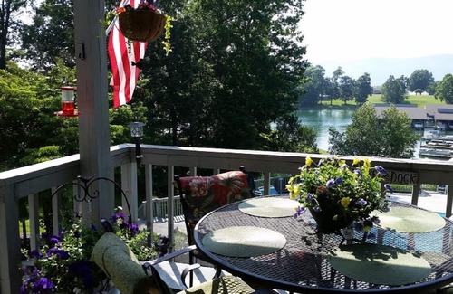 Smith Mountain Lake Condo | Grace's Place at Bernard's Landing - Lakefront - Smith Mountain Lake