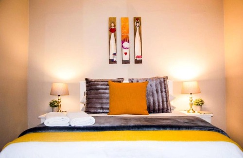 Beaufort West House | GRACE'S PLACE