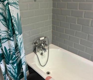 Ellesmere Port Apartment | Grace Stays