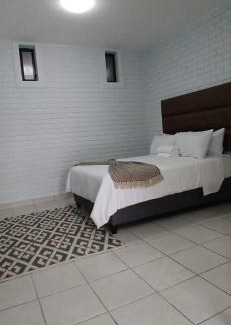 East London Bed & Breakfast | Grace Villas 25