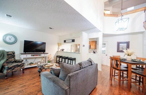 Hot Springs Village House | Graceful 2 Bed, 2.5 Bath Townhome with Garage!