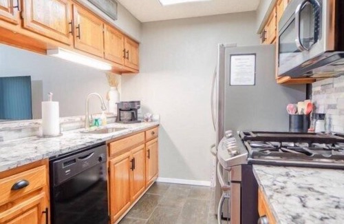 Hot Springs Village House | Graceful 2 Bed, 2.5 Bath Townhome with Garage!