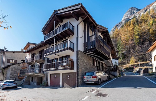 Courmayeur Apartment | Graceful Apartment In Courmayeur, Courmayeur, Italy