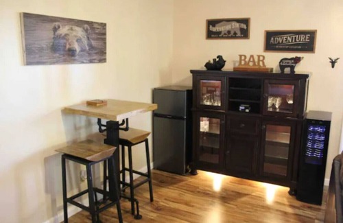 Sevierville Cabin | Graceful Smoky Retreat/Hot Tub/Incredible Views!