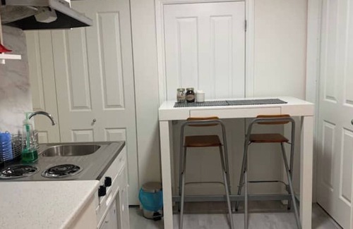 Surrey Newton Apartment | Grace’s Private Comfy Suite