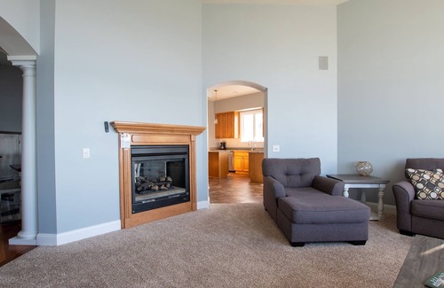 Romulus Cottage | Gracie's Place: Panoramic Sunset Views on Seneca Lake!