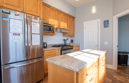 Romulus Cottage | Gracie's Place: Panoramic Sunset Views on Seneca Lake!