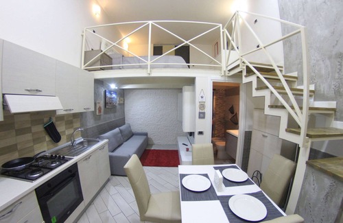 Rione Sanita Apartment | Gracious Two-Room Apartment (Loft) in the historic center of Naples