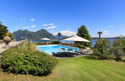 Verbania Villa | Gracious villa with pool and panoramic views! - Villino San Remigio 4 BEDROOMS