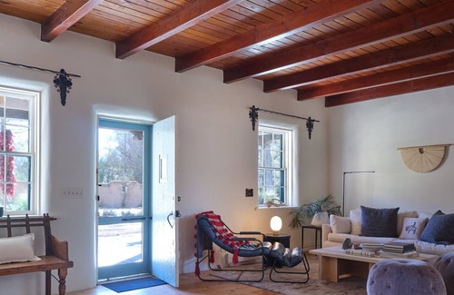 Santa Fe House | Graciously Renovated Adobe Ranch house in the heart of Tesuque!