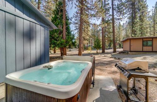 Graeagle House | Graeagle Vacation Rental Cabin with Game Room!