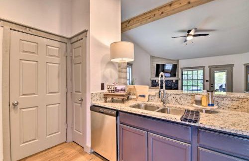 Graford House | Graford Cabin with Rooftop Deck and Lake Views!
