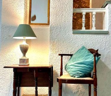L'Escala House | Graham's Town House