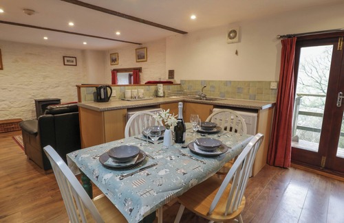 Pennant Melangell Cottage | GRAIG LAS THE BARN, pet friendly in Llanrhaeadr-Ym-Mochnant