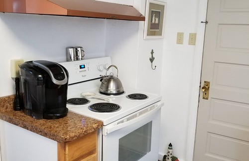 Bremerton House | Gram's Waterfront Cottage in Manette