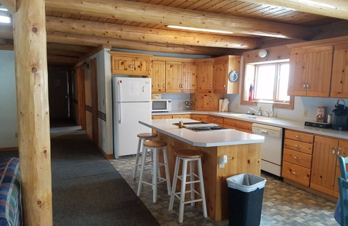 North Logan Cabin | Grammy's Log Cabin Mountain Views