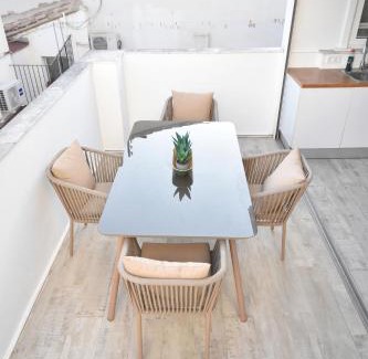 La Seu Apartment | Gran apartamento con Terraza cerca a las Torres de Serrano
